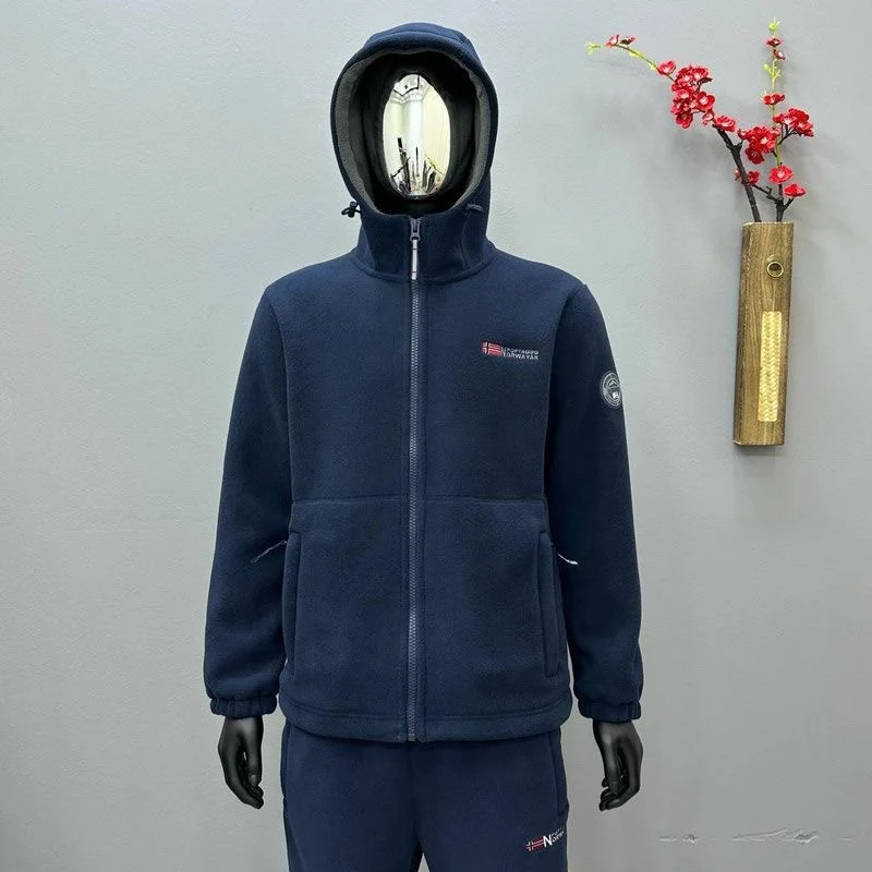 Herren Fleece-Kapuzenjacke mit windabweisender Oberfläche und Reißverschlusstaschen Nord Taschen