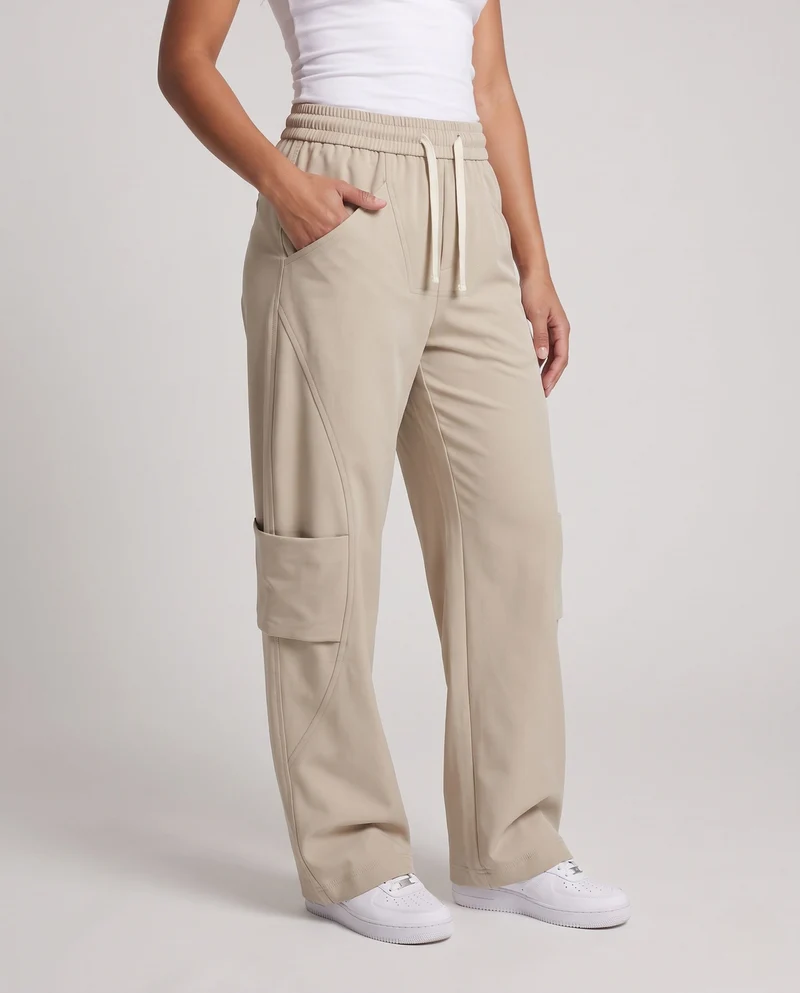 Damenweite Cargo-Baggy-Hose mit elastischem Kordelzugbund, aufgesetzten Seitentaschen & lockerer Silhouette Nord Taschen