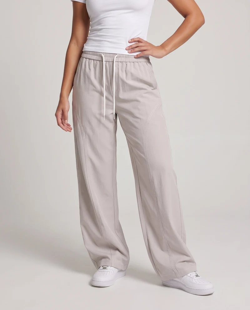 Damen weite Baggy-Hose mit Kordelzug und markanten Paneleiern Nord Taschen