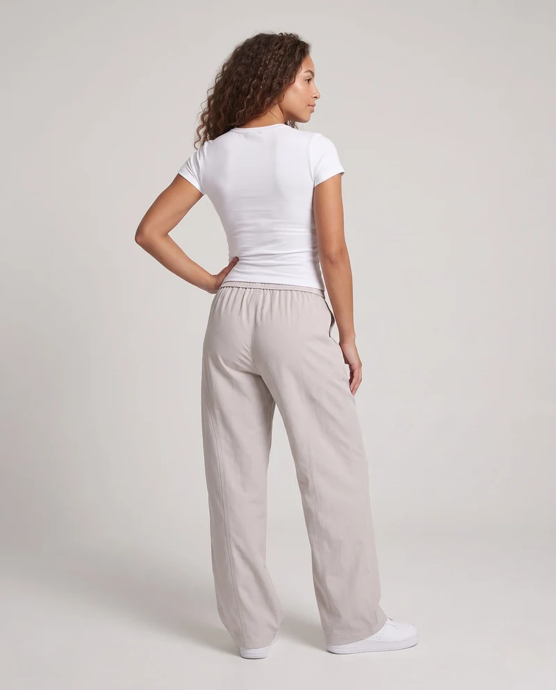 Damen weite Baggy-Hose mit Kordelzug und markanten Paneleiern Nord Taschen
