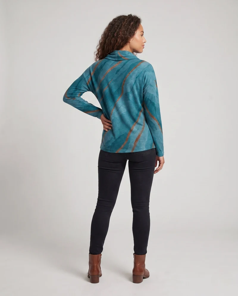 Frauen Langarmshirt mit asymmetrischem Wasserfallkragen und dekorativer Knopfleiste Nord Taschen