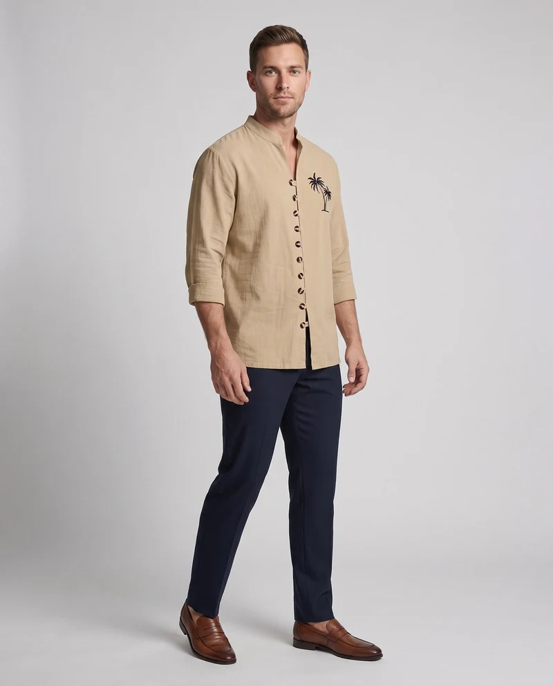 Herren Leinenlook Mandarin Hemd mit Holzknopfverschluss und Palmstickerei Nord Taschen