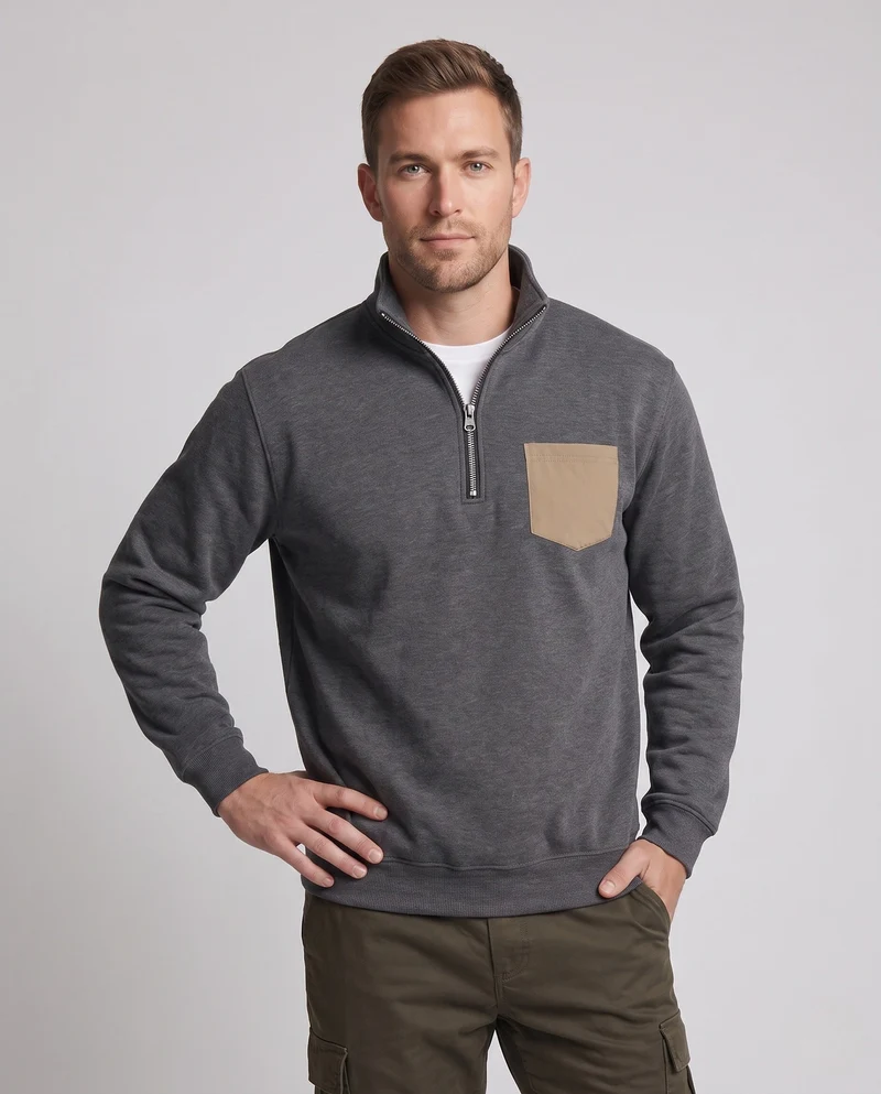 Herren Halb-Zip Sweatshirt mit Stehkragen, Kunstleder-Brusttasche und sportlichem Schnitt Nord Taschen