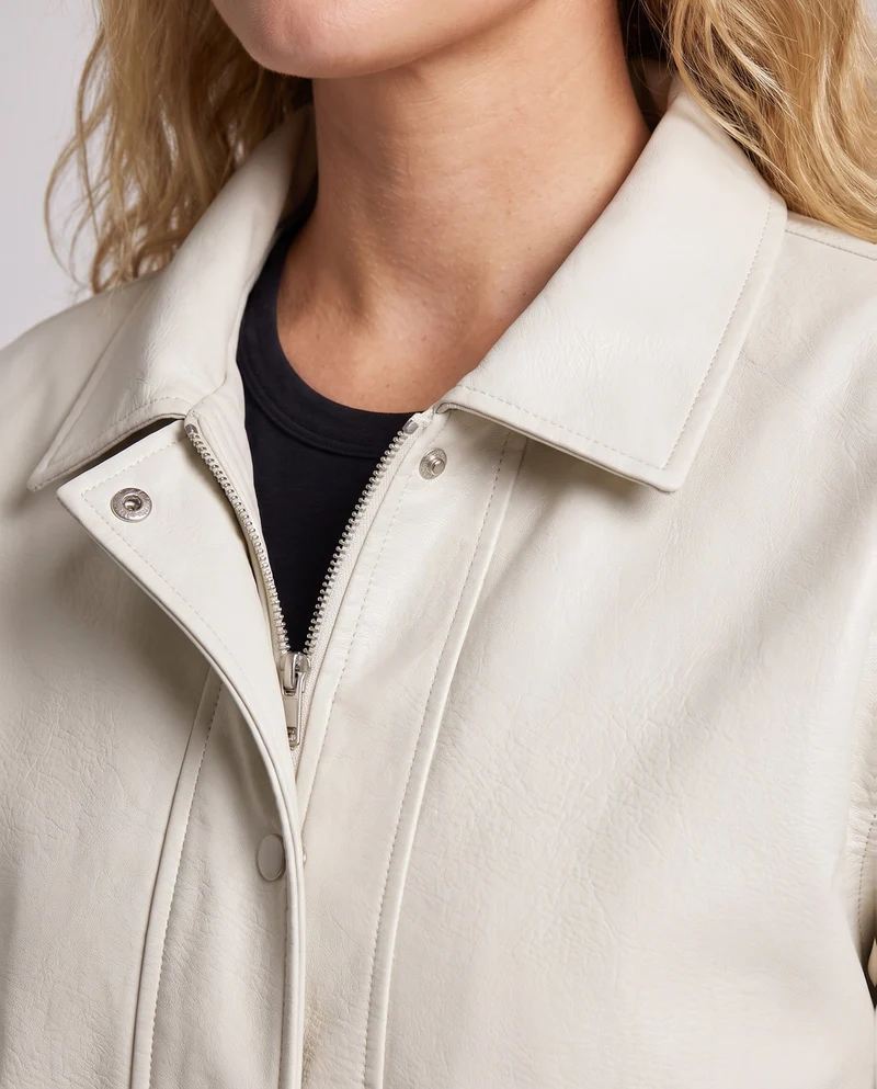 Damen Modische Kunstlederjacke mit lässigem Schnitt Nord Taschen