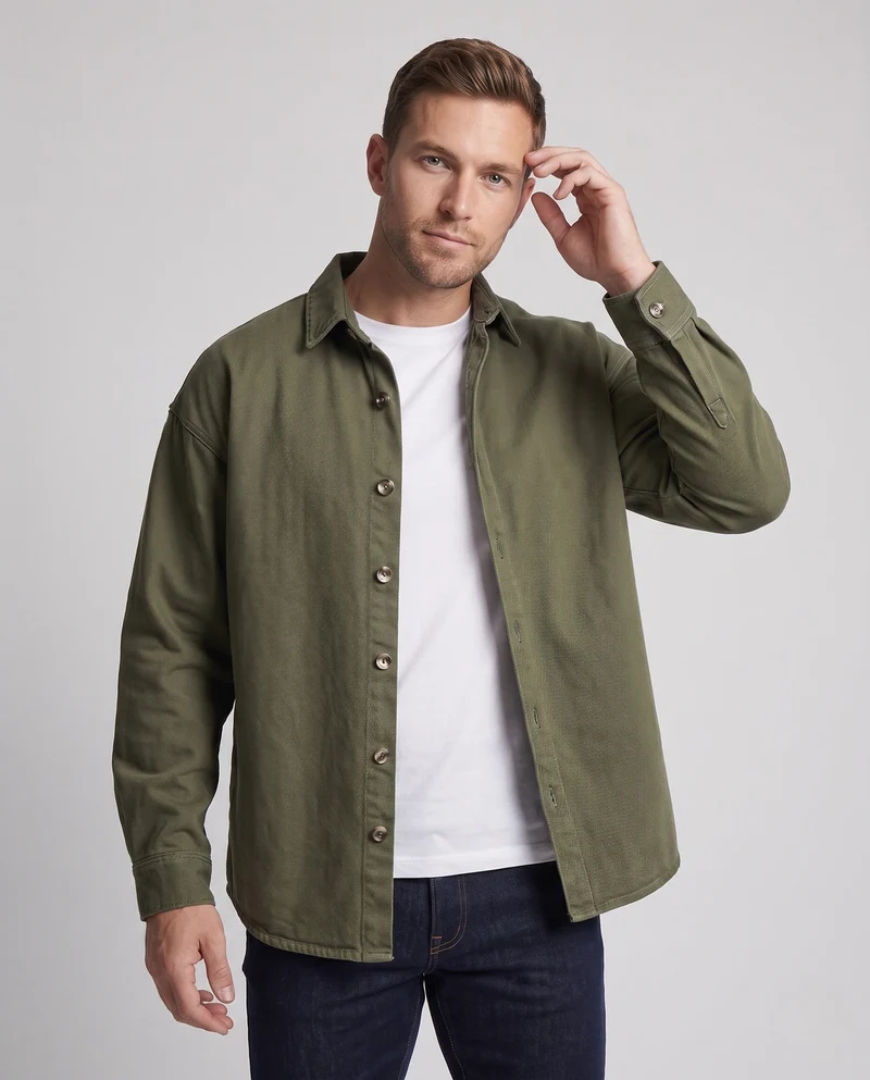 Unisex Übergröße Baumwollhemd mit Kentkragen, kastiger Silhouette & verlängertem Rückensaum