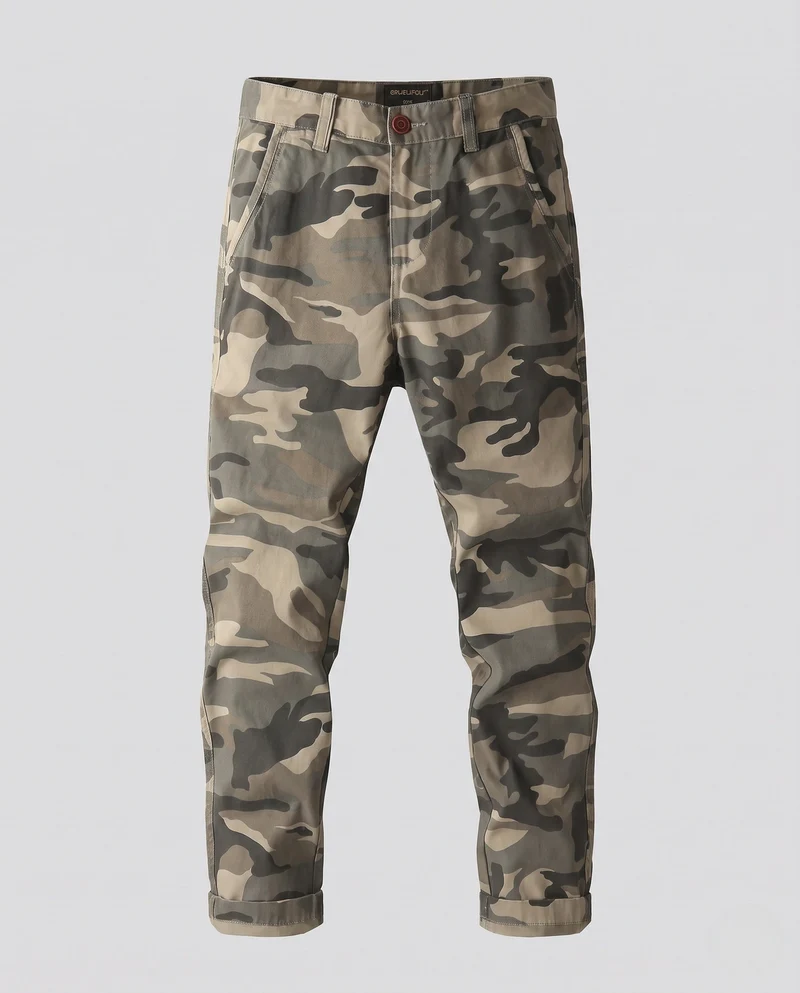 Herren Chino-Hosen im Camouflage-Design, maßgeschneidert und tapered mit aufgerolltem Saum Nord Taschen