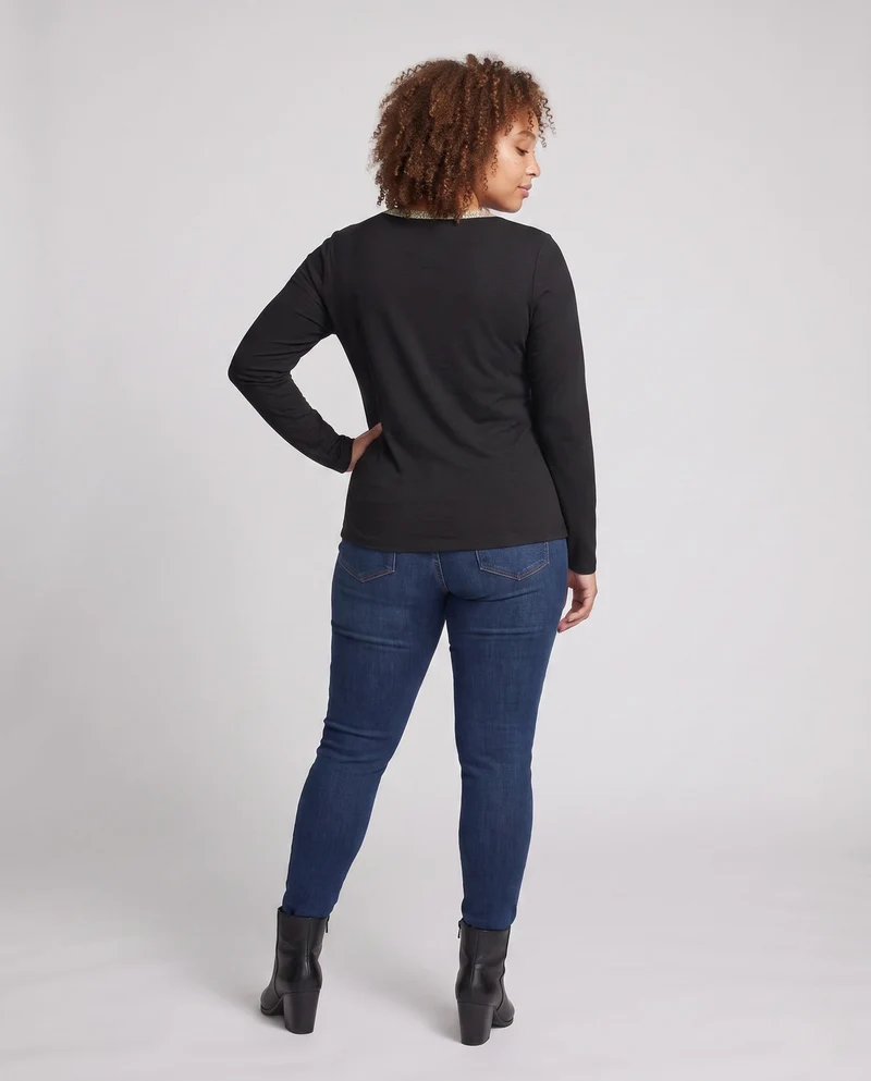 Damen V-Ausschnitt Sweatshirt mit Glitzerherzprint und goldener Borte Nord Taschen