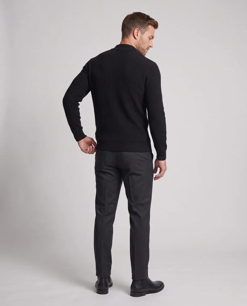 Hochwertiger Herrenpullover mit Stehkragen Nord Taschen