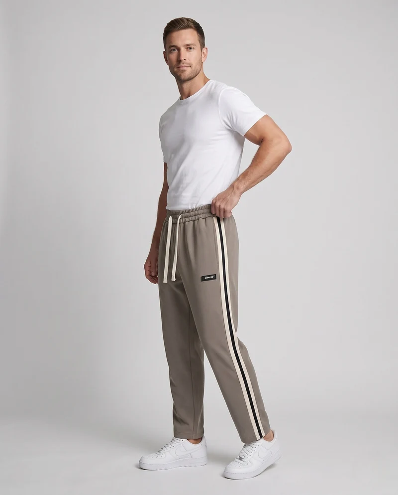 Herren Sportliche Jogginghose mit seitlichen Kontraststreifen Nord Taschen