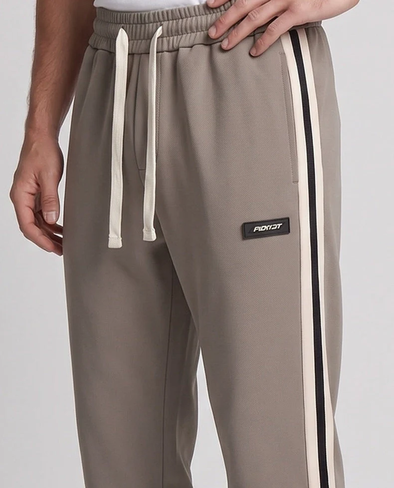 Herren Sportliche Jogginghose mit seitlichen Kontraststreifen Nord Taschen