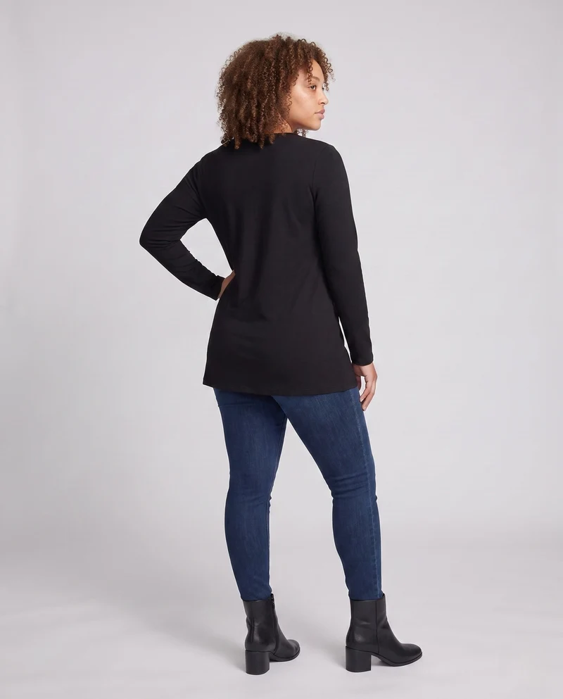 Damen Oversize Tunika mit abstraktem Gesichtsd design und Ringreißverschluss Nord Taschen