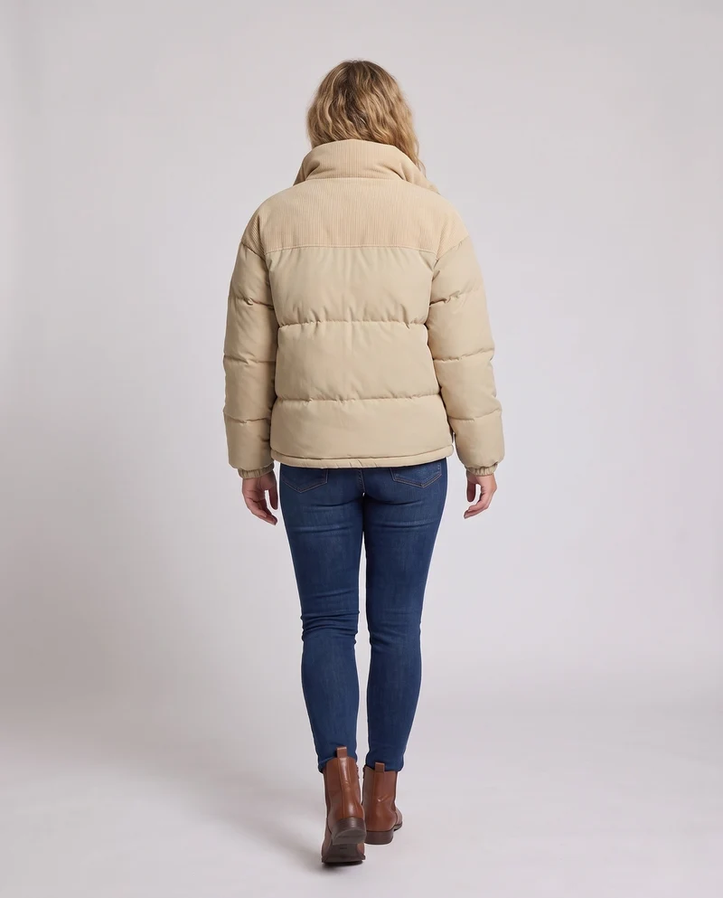 Damen Modische Daunenjacke mit hohem Kragen Nord Taschen