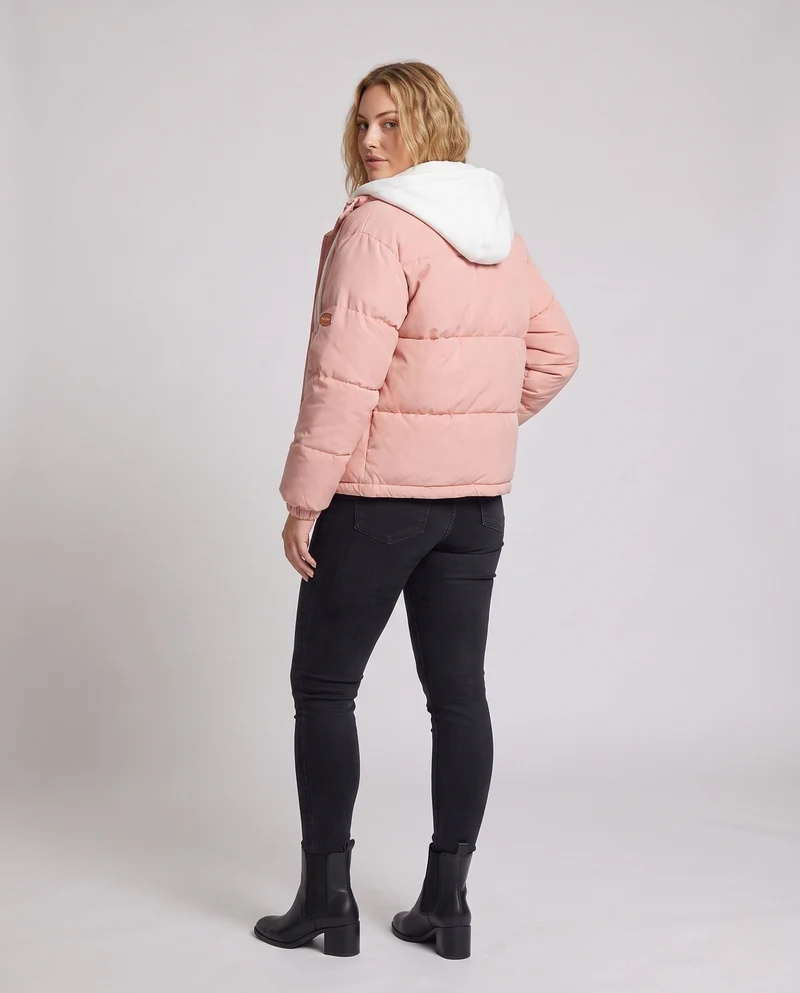 Damen Modische Steppjacke mit Kapuze Nord Taschen
