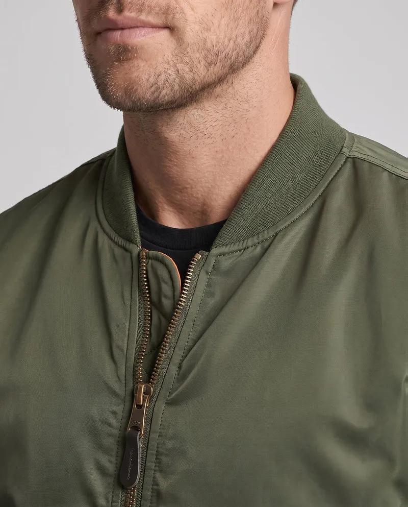 Männers klassische Piloten-Bomberjacke mit Kontrastfutter, Ärmel-Utility-Tasche und geripptem Saum Nord Taschen