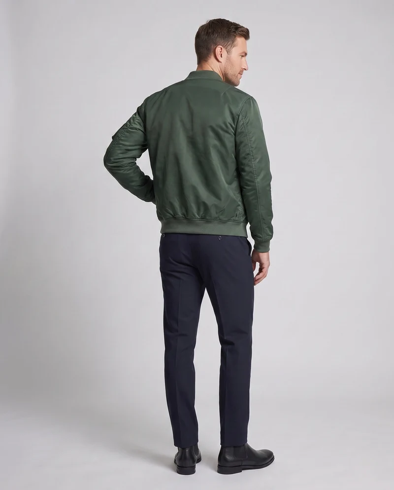 Herren Klassische Nylon Bomberjacke im Pilotenstil mit Sleeve Utility Pocket und geripptem Bund Nord Taschen