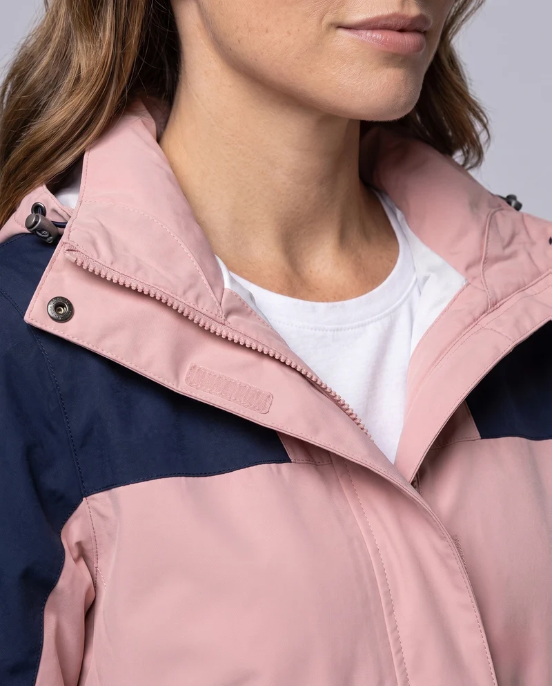 Damen atmungsaktive Softshell-Outdoorjacke mit Kapuze und kontrastierenden Einsätzen Nord Taschen