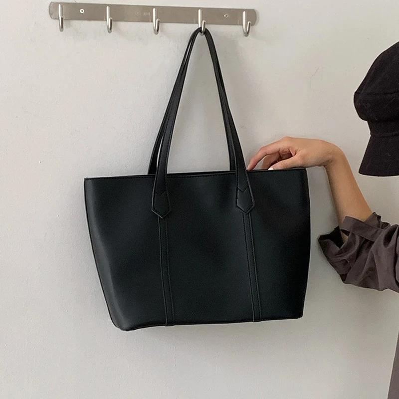 Damen praktische Alltags-Tasche mit geräumigem Innenleben Nord Taschen