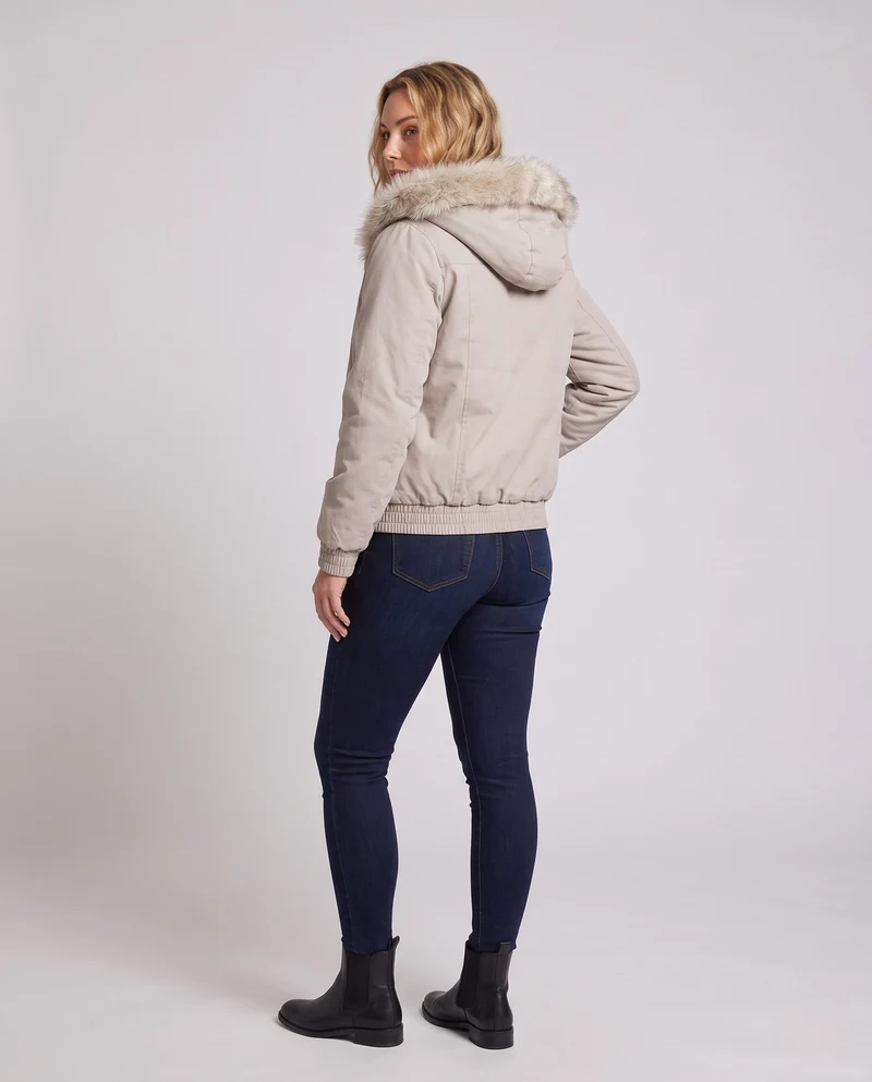 Damen Modische Kapuzenjacke mit Fleecefutter Nord Taschen