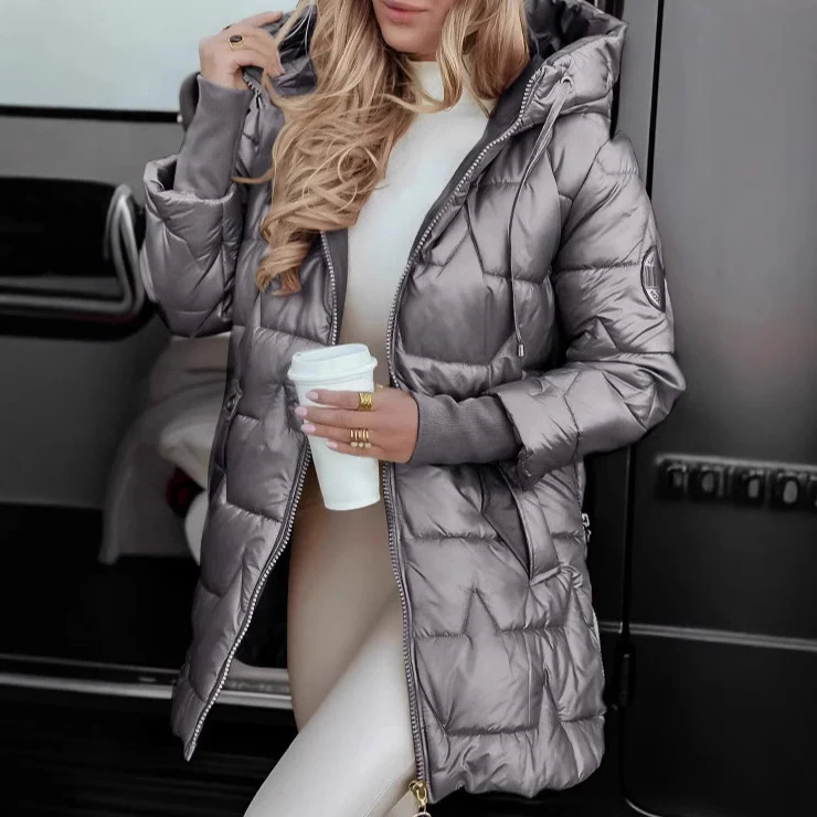 Damen Glänzende Steppjacke mit Kapuze, Kordelzug und leicht tailliertem Schnitt Nord Taschen