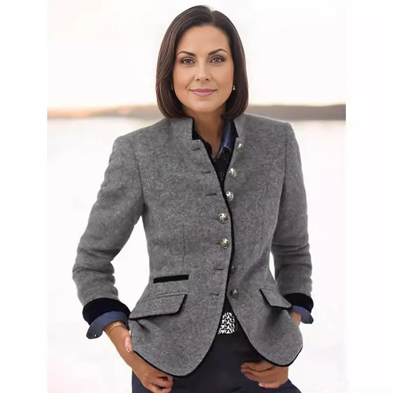 Damen Taillierter Walkblazer mit Stehkragen, Samtbesatz und Zierknöpfen Nord Taschen