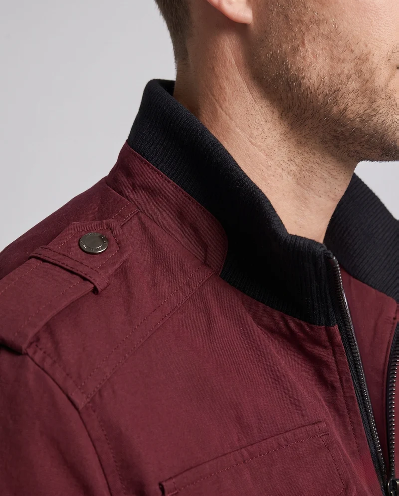 Herren Bomberjacke im Feld-Look mit Stehkragen, Schulterklappen und mehreren Taschen Nord Taschen