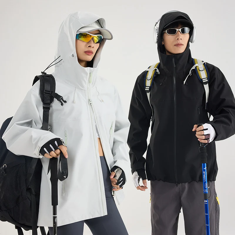 Damen Leichte technische Regenjacke im Oversize-Utility-Schnitt mit verstellbarer Kapuze Nord Taschen