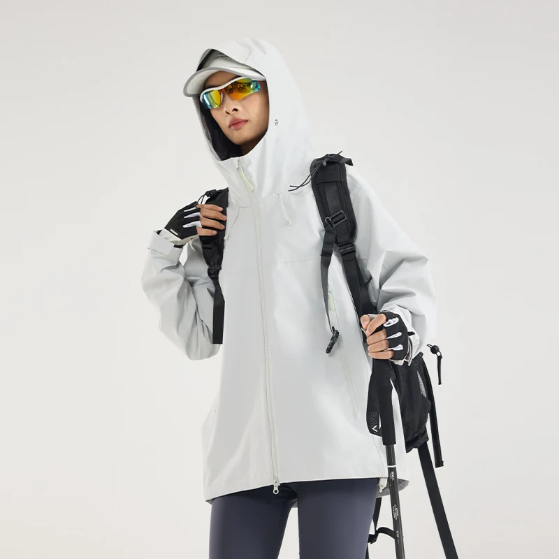 Damen Leichte technische Regenjacke im Oversize-Utility-Schnitt mit verstellbarer Kapuze Nord Taschen