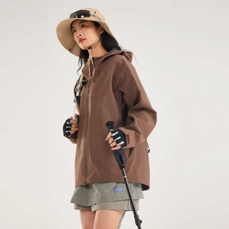 Damen Leichte technische Regenjacke im Oversize-Utility-Schnitt mit verstellbarer Kapuze Nord Taschen