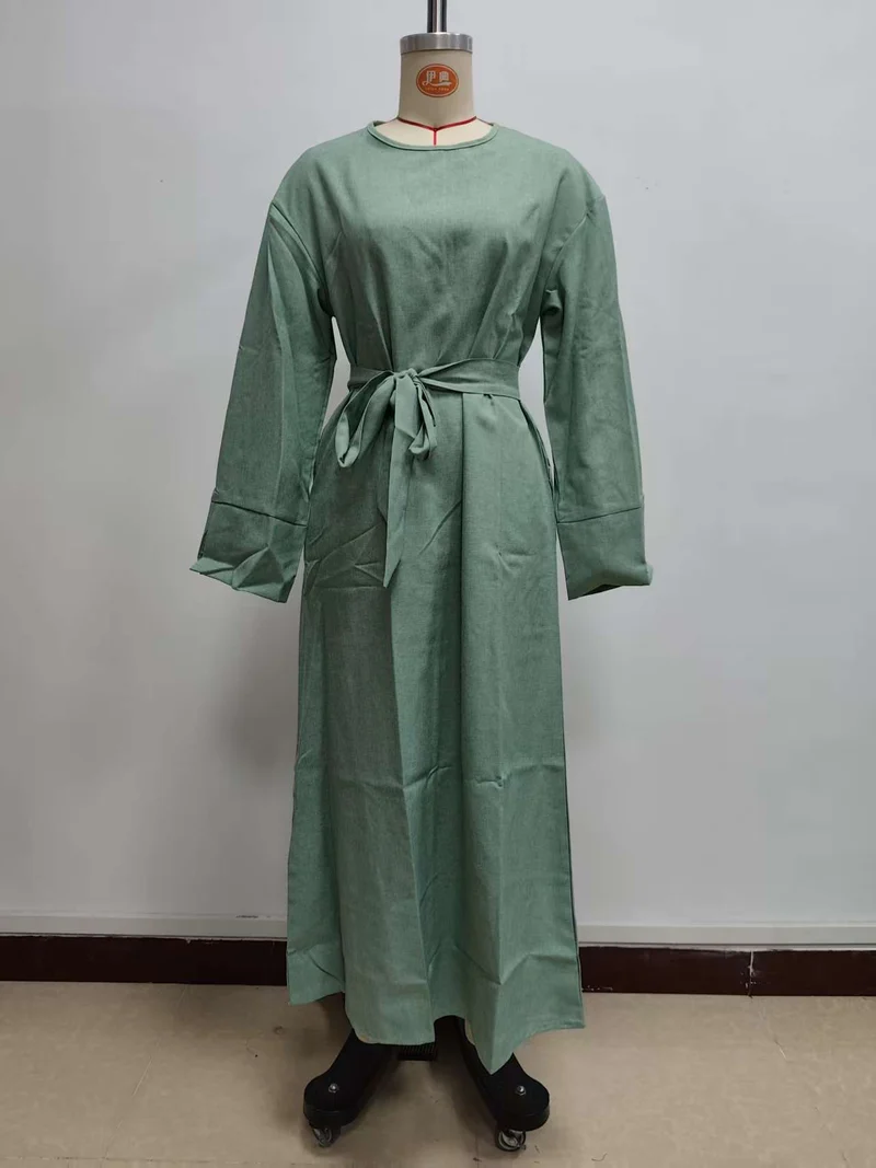 Damen Maxikleid aus Leinen-Mix mit Taillengürtel und weiten Manschellen Nord Taschen