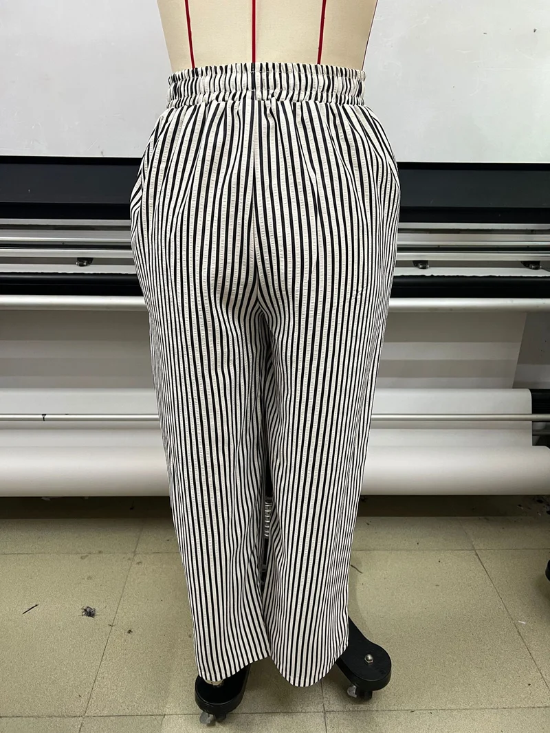 Damen Weite Highwaist-Hose mit Tunnelzug Streifen-Leinenoptik und Eingrifftaschen Nord Taschen