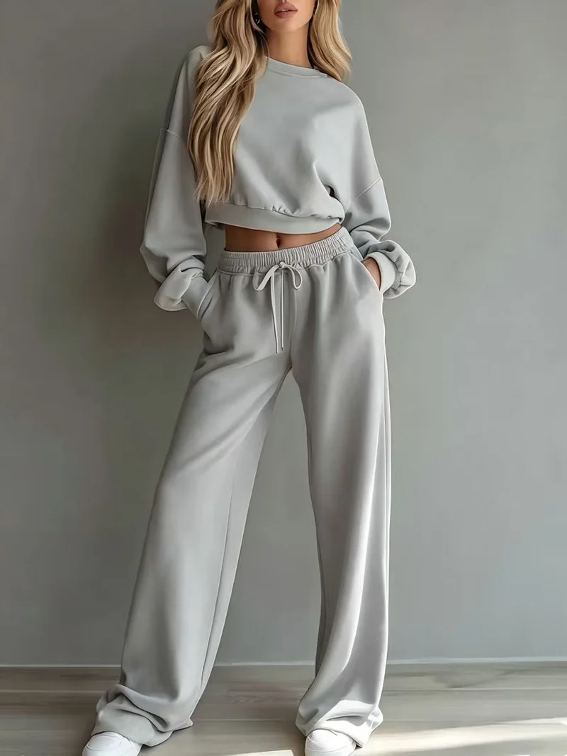 Damen Weiches Lounge-Set mit kurzem Sweatshirt und weiter Jogginghose Nord Taschen