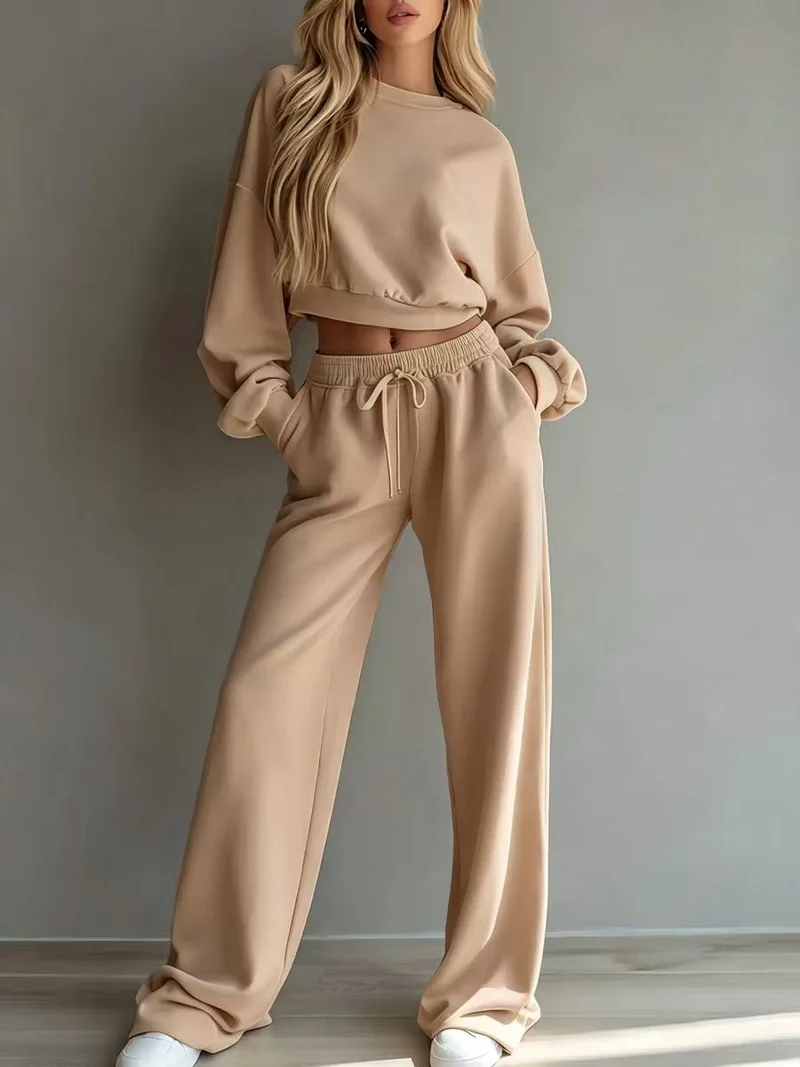 Damen Weiches Lounge-Set mit kurzem Sweatshirt und weiter Jogginghose Nord Taschen