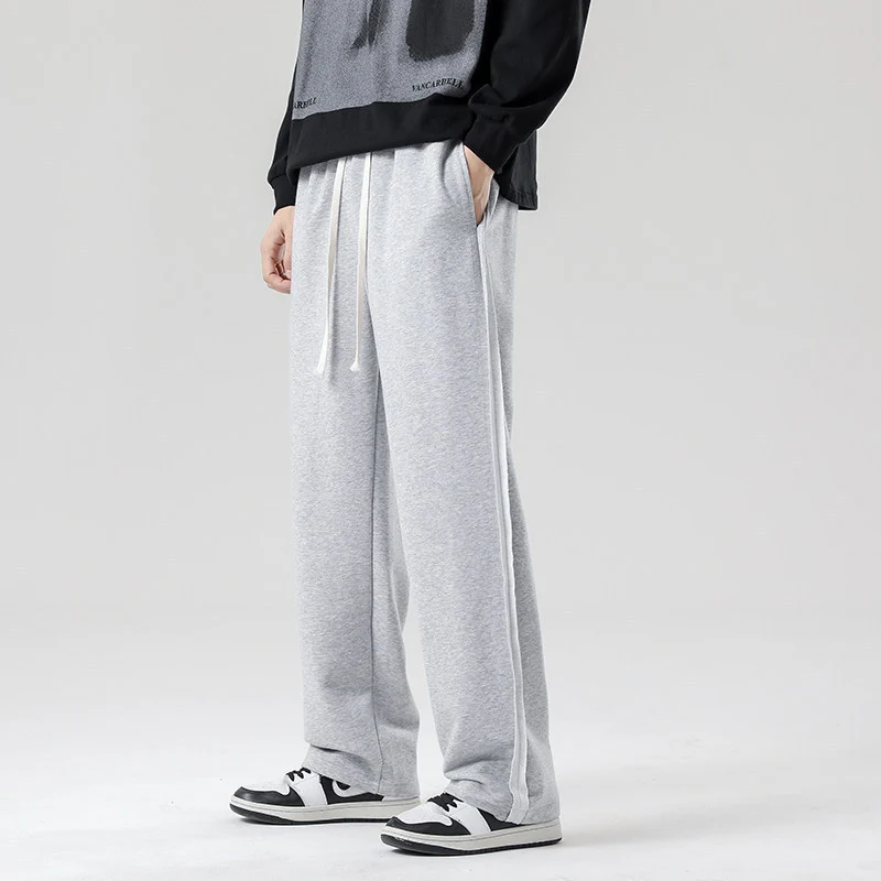 Herren weite Jogginghose im Oversize-Schnitt mit Seitenstreifen, Kordelzug & Fleecefutter Nord Taschen