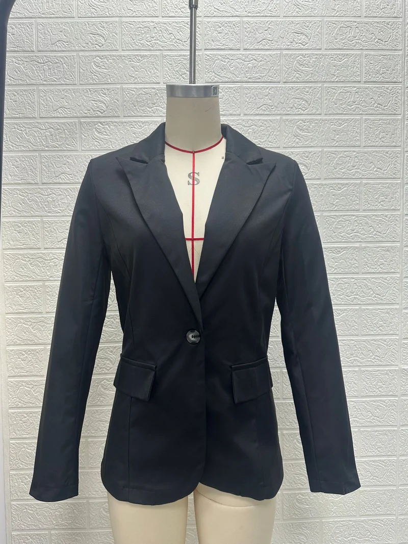 Damen Taillierter Ein-Knopf-Blazer mit Pattentaschen und schmaler Silhouette Nord Taschen