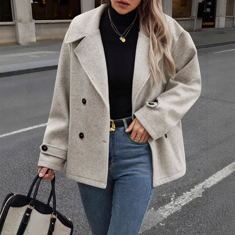 Damen Kurzer Wollmantel mit Oversized-Schnitt und Reverskragen Nord Taschen