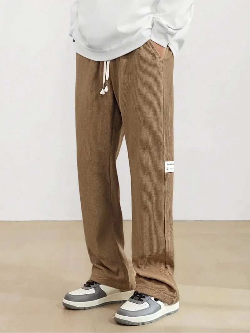 Herren Weite Cordhose im Relaxed-Fit mit Tunnelzug, geradem Bein & Label‑Patch Nord Taschen