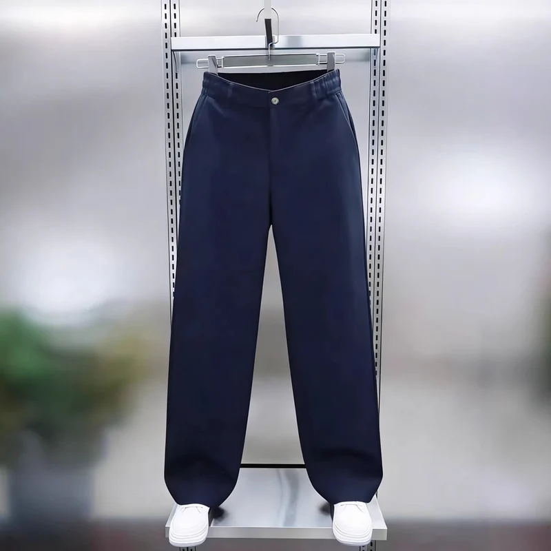 Herren weite Chinohose im Relaxed‑Fit mit elastischem Komfortbund und Seitentaschen Nord Taschen