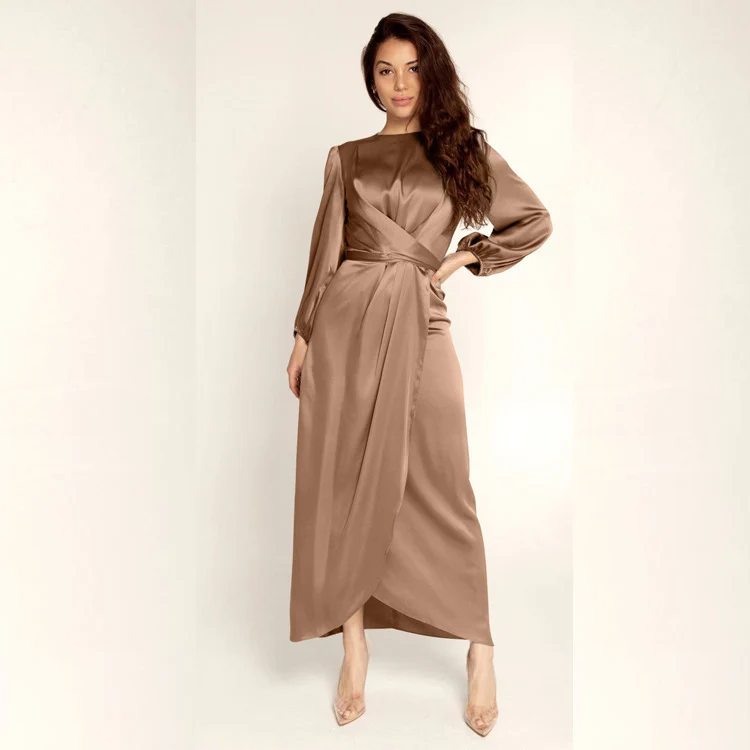 Damen Elegantes Maxikleid aus Satin mit Wickel-Detail, Langarm und Taillenband Nord Taschen