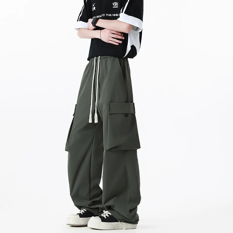 Herren Weite Cargo-Hose im Oversize-Schnitt mit übergroßen Klappentaschen und Kordelzugbund Nord Taschen