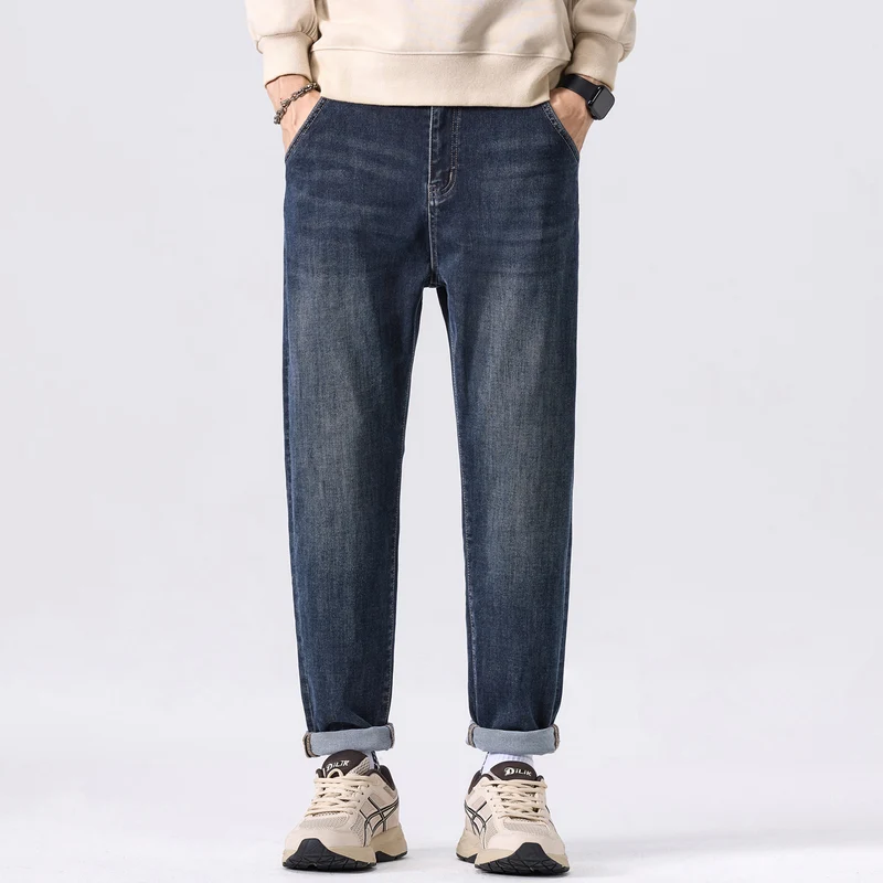 Herren Konisch geschnittene Freizeit-Jeans mit mittlerer Leibhöhe und dezenter Used-Waschung Nord Taschen