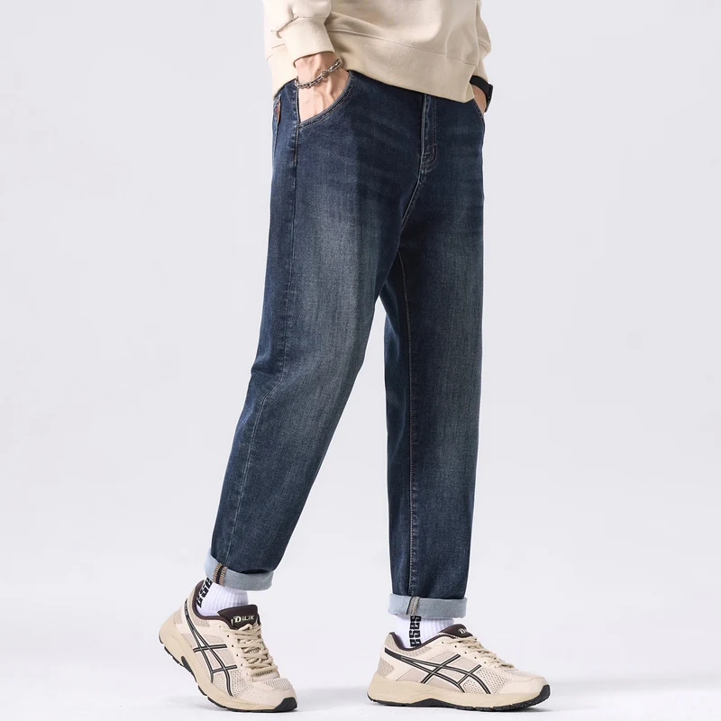 Herren Konisch geschnittene Freizeit-Jeans mit mittlerer Leibhöhe und dezenter Used-Waschung Nord Taschen