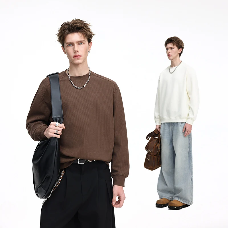 Herren Feinstruktur-Sweatshirt mit Rundhalsausschnitt und relaxed Fit Nord Taschen
