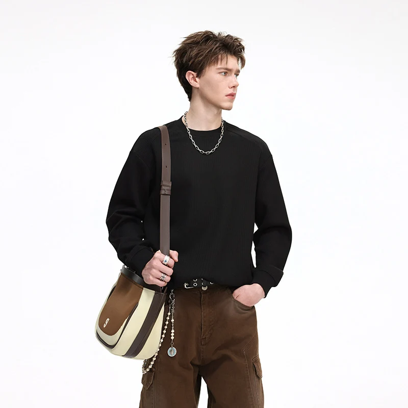 Herren Feinstruktur-Sweatshirt mit Rundhalsausschnitt und relaxed Fit Nord Taschen