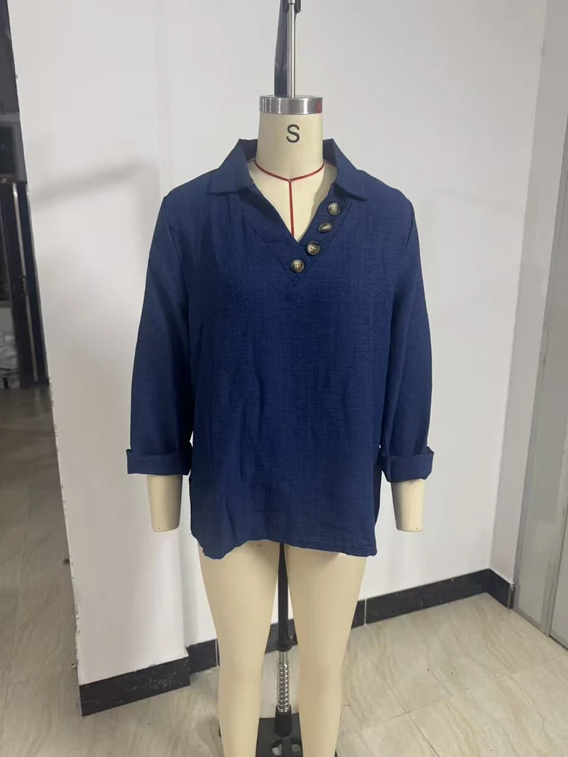 Damen Lässiges V-Ausschnitt-Blusenshirt mit Hemdkragen und asymmetrischer Zierknopfleiste Nord Taschen