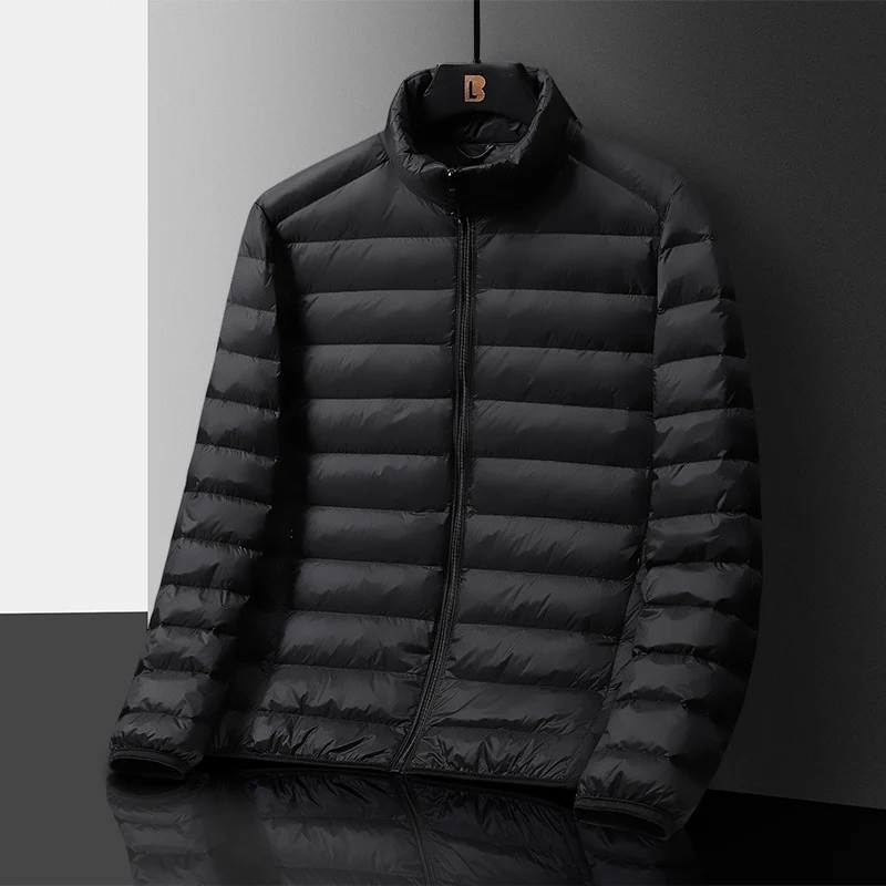 Herren Ultraleichte gesteppte Daunenimitat‑Steppjacke mit Stehkragen und Packfunktion Nord Taschen