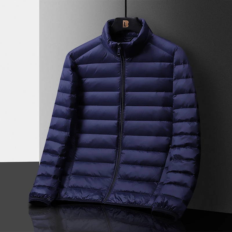Herren Ultraleichte gesteppte Daunenimitat‑Steppjacke mit Stehkragen und Packfunktion Nord Taschen
