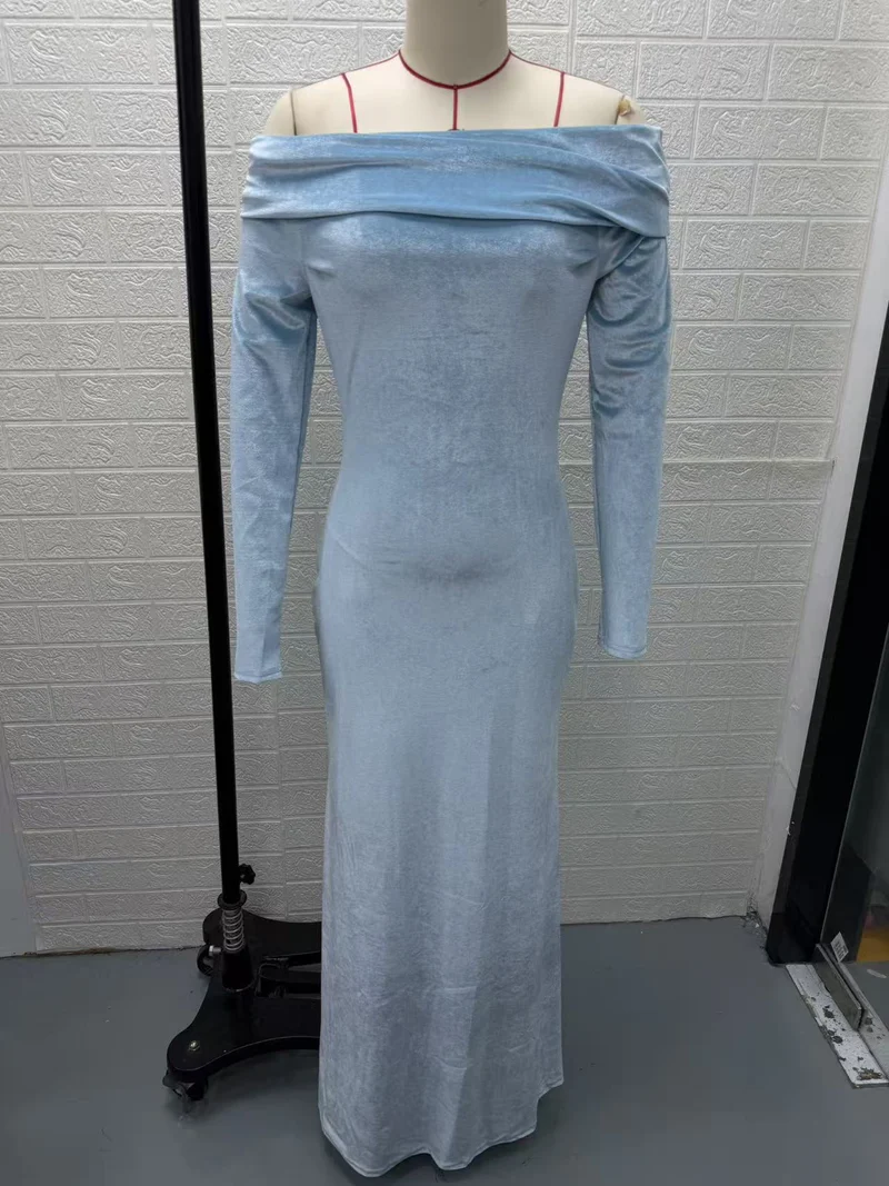 Damen Langes Samtabendkleid mit Carmenausschnitt und tiefem Rückenausschnitt Nord Taschen