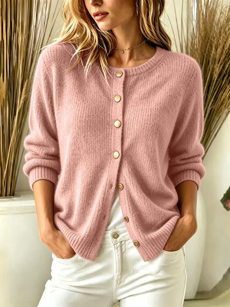 Damen Kuscheliger Strickcardigan mit Rundhalsausschnitt und goldenen Zierknöpfen Nord Taschen