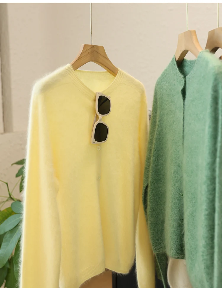 Damen Flauschiger Mohair-Optik Knopf-Cardigan mit Rundhalsausschnitt Nord Taschen