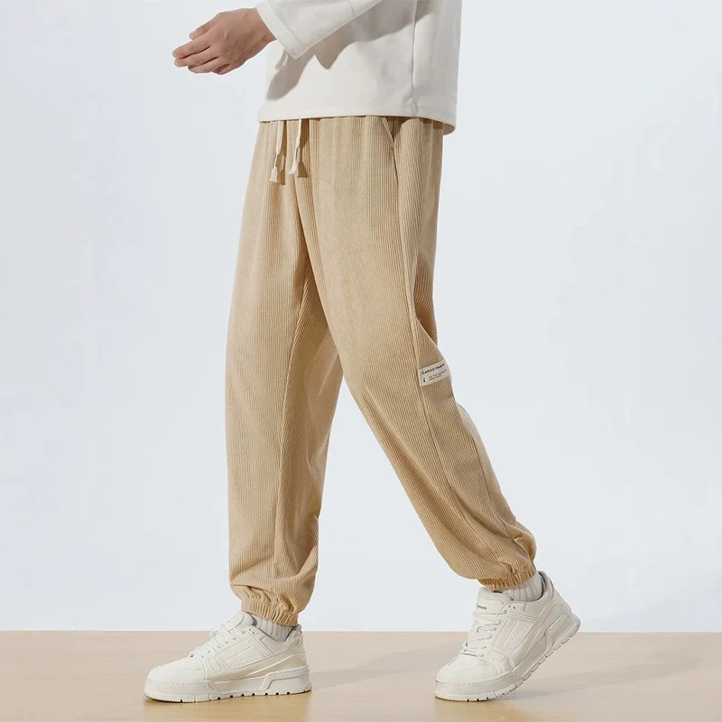 Herren Relaxed-Fit Cord-Jogginghose mit Tunnelzug, elastischen Knöchelbündchen & Cargo-Detail Nord Taschen